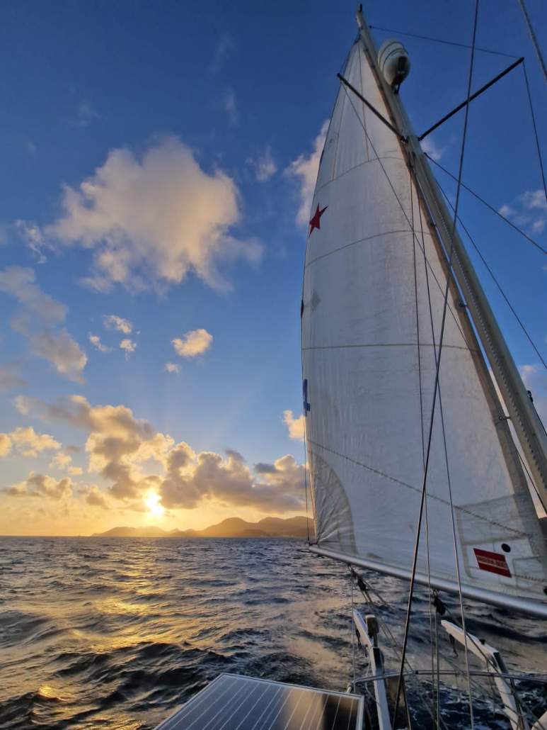 היאכטה בת עמי עוזבת את סנט מרטין